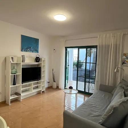 Lanza Palm Apartment